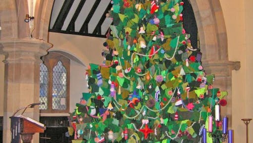 Big Knitted Christmas Tree 600x400