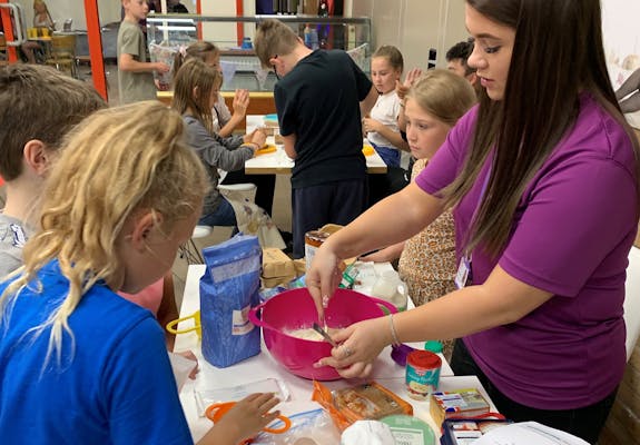 Children baking mbro1